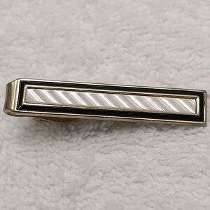 Vintage Tie Clip Gold Tone With Mother Of Pearl Inlay #J322